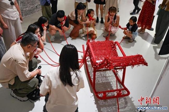 四川好意思术学院毕业作品展眩惑不雅众 艺术盛宴引存眷