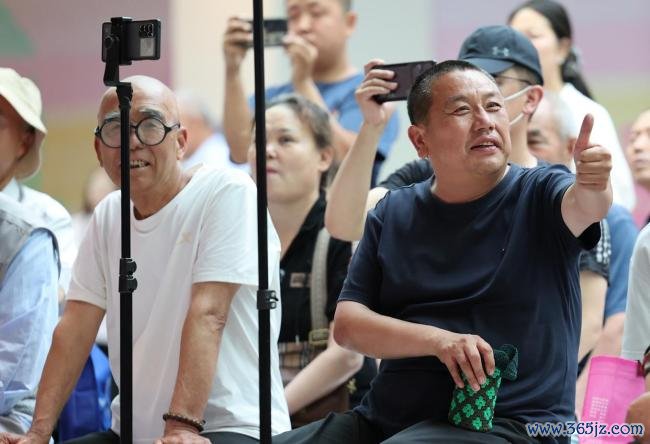 “主角”是怎样真金不怕火成的——“一场戏”的台前幕后